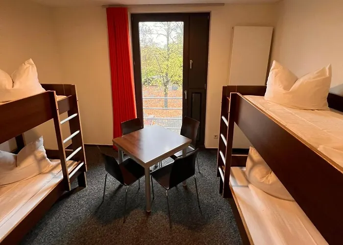 Hostal Jugendherberge Düsseldorf *