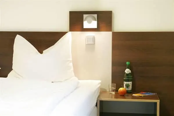 Jugendherberge Duesseldorf * Düsseldorf