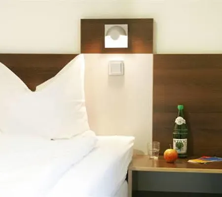 Jugendherberge Duesseldorf * Ντίσελντορφ